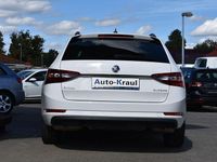 Gebraucht Skoda Superb Ambition 150 PS (110 kW) 2019 Candy white Kombi