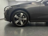 Gebraucht Mercedes C300e Avantgarde 204 PS (150 kW) 2023 Grau Limousine