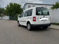 Używany VW Caddy 140 KM (102 kW) 2011 Biały Minivan