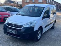 Gebraucht Peugeot Partner Premium 75 PS (55 kW) 2018 Weiß Van / Kleinbus