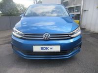 Gebraucht VW Touran 150 PS (110 kW) 2021 Caribbean blue metallic Van / Kleinbus