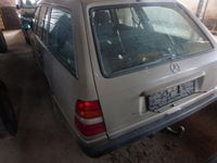 Second-hand Mercedes E230 132 CP (97 kW) 1992 Berlinǎ