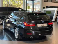 Gebraucht BMW 330e 292 PS (214 kW) 2023 Schwarz Limousine
