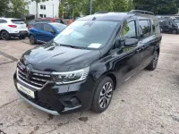 Neu Renault Kangoo Techno 131 PS (96 kW) 2026 Schwarz Van / Kleinbus