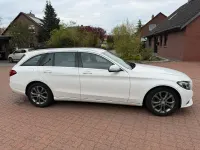 Gebraucht Mercedes C200 Avantgarde 136 PS (100 kW) 2015 Weiß Limousine
