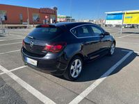 Gebraucht Opel Astra Sport 140 PS (102 kW) 2010 Schwarz Limousine