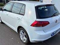 Gebraucht VW Golf VII Comfortline 110 PS (80 kW) 2016 Weiß Limousine