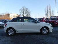 Gebraucht Audi A1 Attraction 86 PS (63 kW) 2011 Weiß Kleinwagen