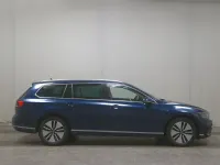 Gebraucht VW Passat GTI 218 PS (160 kW) 2021 Aquamarinblau metallic Kombi