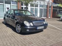 Gebraucht Mercedes E270 Avantgarde 177 PS (130 kW) 2003 Schwarz Limousine