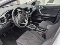 Gebraucht Kia Ceed Vision 140 PS (102 kW) 2019 Weiß Kleinwagen