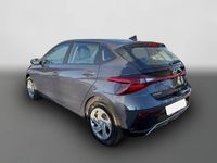 Gebraucht Hyundai i20 Essential 101 PS (74 kW) 2024 Grau Kleinwagen