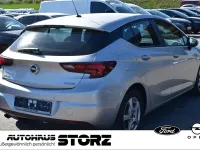 Gebraucht Opel Astra Selection 105 PS (77 kW) 2016 Silber Limousine