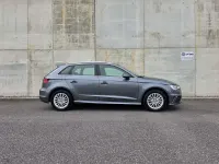 Używany Audi A3 Ambiente 150 KM (110 kW) 2015 Szary Sedan/Limuzyna