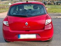 Gebraucht Renault Clio II Dynamique 75 PS (55 kW) 2010 Rot Kleinwagen