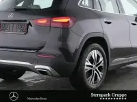 Gebraucht Mercedes GLA180 136 PS (100 kW) 2025 Schwarz SUV