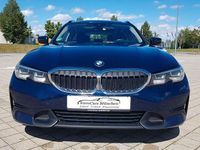 Gebraucht BMW 320 Sport Line 190 PS (139 kW) 2022 Blau Kombi