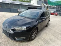 Gebraucht Ford Focus Titanium 125 PS (91 kW) 2017 Schwarz Kombi