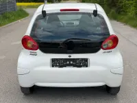 Gebraucht Toyota Aygo City 68 PS (50 kW) 2007 Weiß Kleinwagen