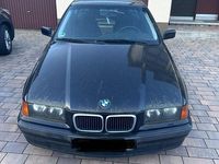 Second-hand BMW 318 Basis 1998 Negru Berlinǎ