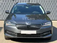 Gebraucht Skoda Superb 150 PS (110 kW) 2022 Grau Kombi