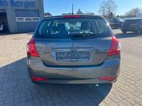 Gebraucht Kia Ceed Edition 7 90 PS (66 kW) 2012 Grau Kleinwagen