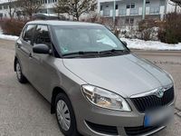 Gebraucht Skoda Fabia 72 PS (52 kW) 2012 Gold Limousine