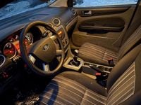 Gebraucht Ford Focus 102 PS (75 kW) 2010 Grau Kombi