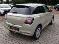 Gebraucht Suzuki Swift Comfort 83 PS (61 kW) 2025 Caravan ivory pearl metallic Kleinwagen