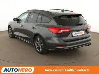Usata Ford Focus ST-Line 155 CV (114 kW) 2020 Grigio Station wagon