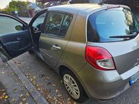 Gebraucht Renault Clio II Expression 75 PS (55 kW) 2011 Bronze Limousine