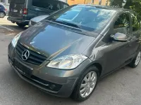 Gebraucht Mercedes A180 116 PS (85 kW) 2012 Gold Kleinwagen