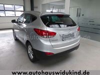 gebraucht Hyundai ix35 2.0 CRDi Premium AWD Allrad Aut. Navi Leder