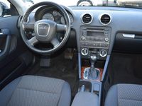 Gebraucht Audi A3 Ambiente 105 PS (77 kW) 2010 Blau Kleinwagen