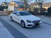 Gebraucht Mercedes E220 194 PS (142 kW) 2017 Weiß Limousine