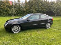 Gebraucht Mercedes C180 129 PS (94 kW) 2001 Schwarz Coupé