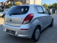 Gebraucht Hyundai i20 Classic 86 PS (63 kW) 2013 Silber Kleinwagen