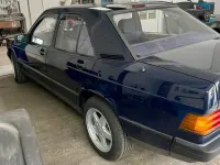 Gebraucht Mercedes 190 132 PS (97 kW) 1987 Blau Limousine