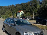 Gebraucht Skoda Octavia 81 PS (59 kW) 2015 Gelb Kombi