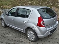 Gebraucht Dacia Sandero 75 PS (55 kW) 2012 Silber Limousine