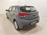 Gebraucht Kia Rio Vision 101 PS (74 kW) 2022 Perennialgrau met. Limousine