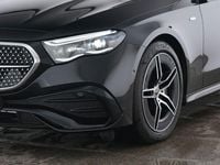 Gebraucht Mercedes E300 AMG 313 PS (230 kW) 2025 Schwarz Limousine