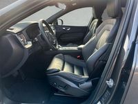 Gebraucht Volvo XC60 Plus 250 PS (183 kW) 2024 Platinum grey SUV