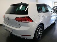 Gebraucht VW Golf VII Sound 150 PS (110 kW) 2018 Weiß Kleinwagen