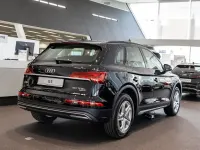 Używany Audi Q5 Basis 299 KM (219 kW) 2025 Czarny SUV