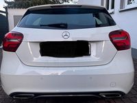Gebraucht Mercedes A250 211 PS (155 kW) 2017 Weiß Limousine