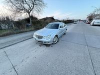 Gebraucht Mercedes E200 163 PS (119 kW) 2006 Grau Limousine