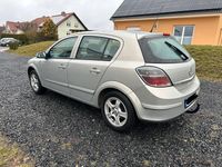 Gebraucht Opel Astra 140 PS (102 kW) 2009 Silber Limousine