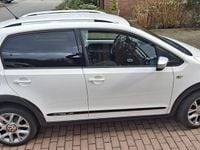 Gebraucht VW cross up! 75 PS (55 kW) 2015 Weiß Kleinwagen