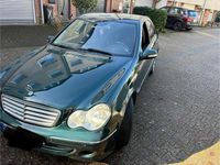 Gebraucht Mercedes C200 122 PS (89 kW) 2005 Grün Limousine